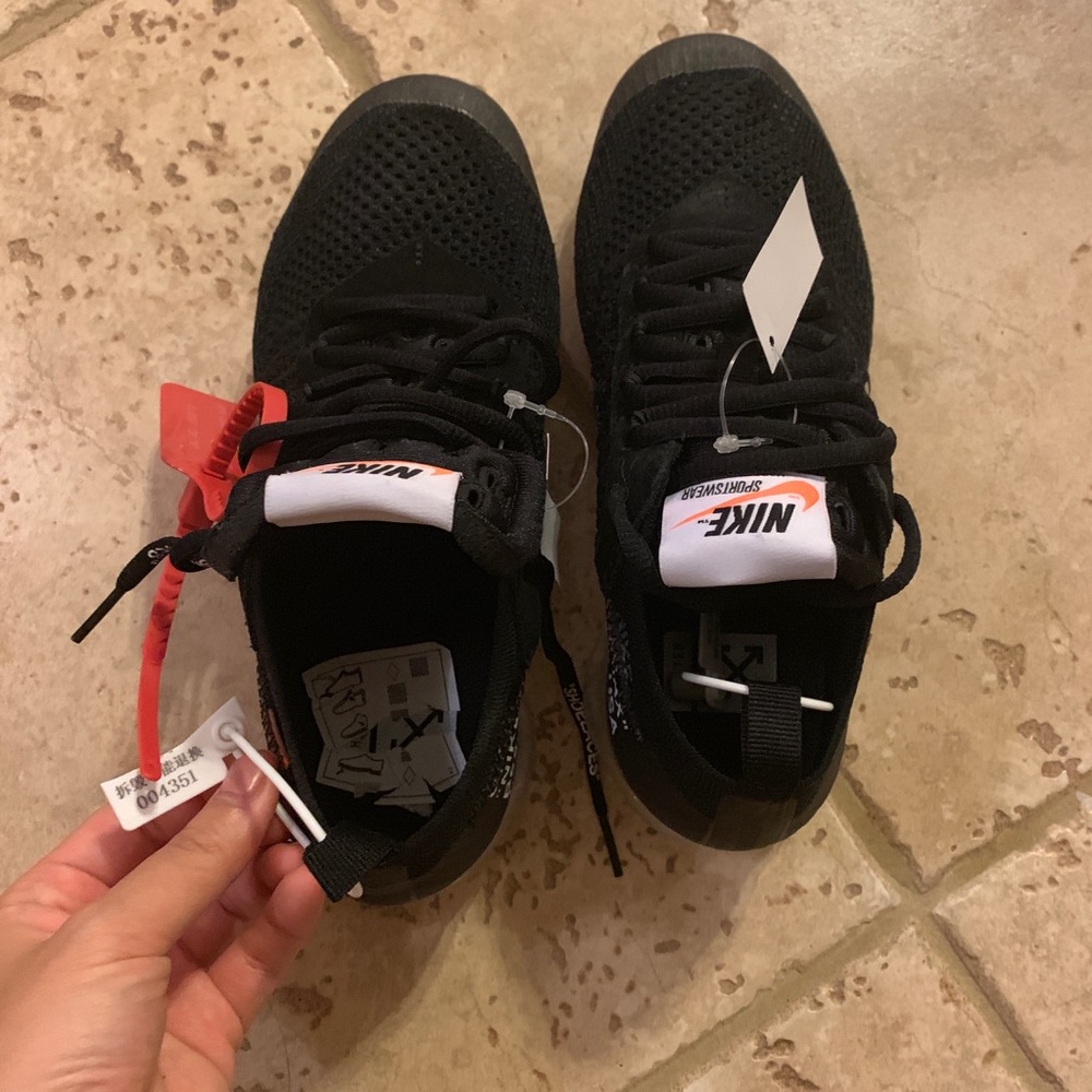 🔥Authentic NIKE AIR VAPORMAX X OFF-WHITE
THE TEN - Picture 3 of 8